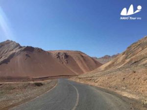 2016 Spanish travellers drive through China from Kazakhstan to Laos