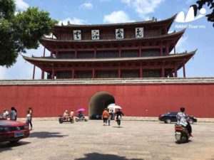 2016 A Girl, Sedan Car, and China Drive Tour