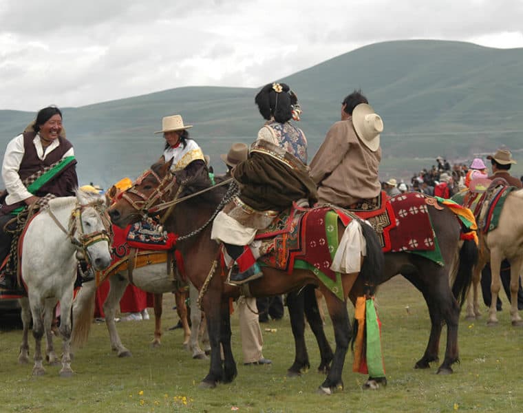 pferderennenfest in litang