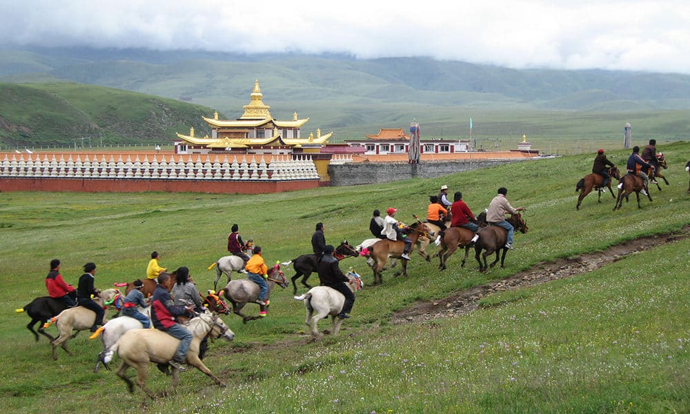 pferderennenfest in yushu