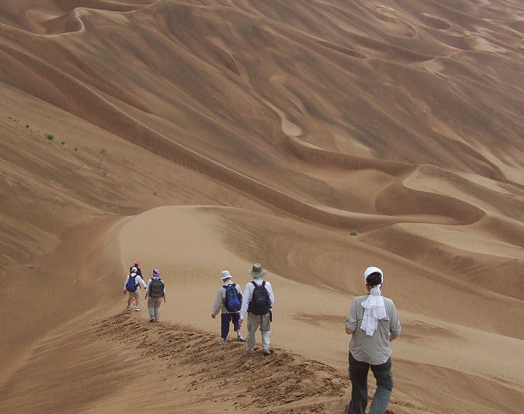 zu den seen der badain jaran wüste