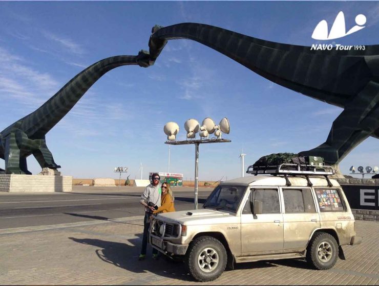 2016 Romantic UK Couple Drive in China