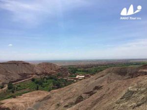 2016 Spanish travellers drive through China from Kazakhstan to Laos