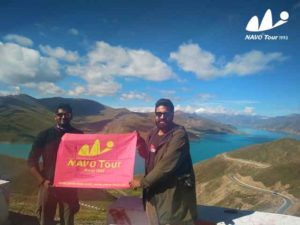 2017 Group from Australia and Canada drive through China and Tibet