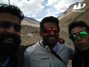 2017 Group from Australia and Canada drive through China and Tibet