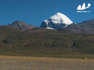 2017 Group from Australia and Canada drive through China and Tibet