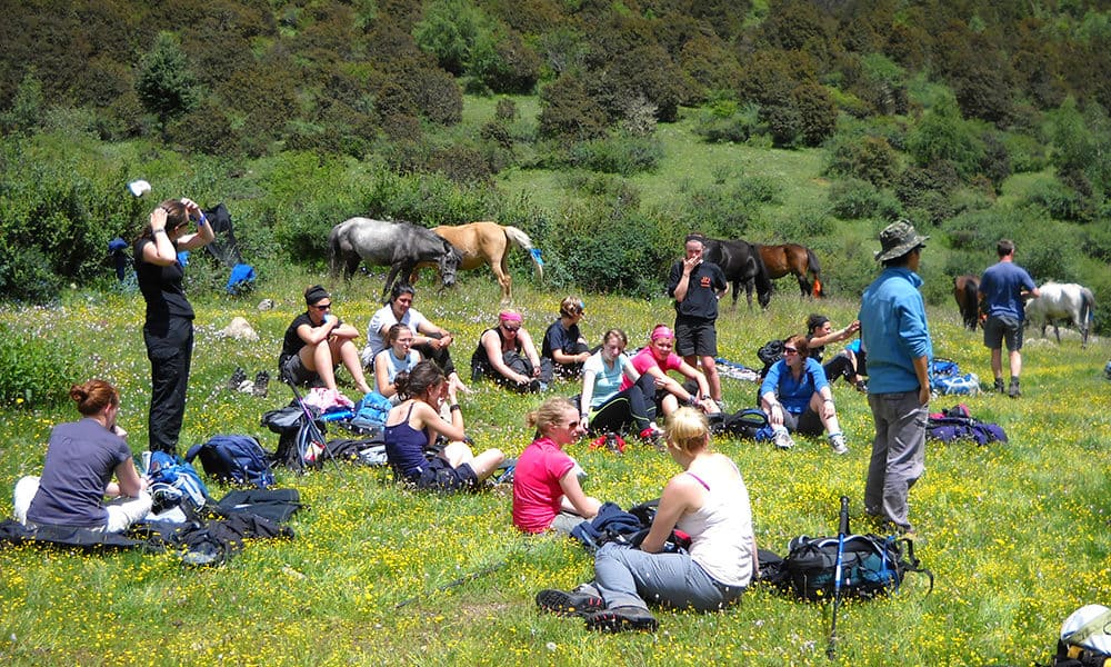trekking in mt genyen genie