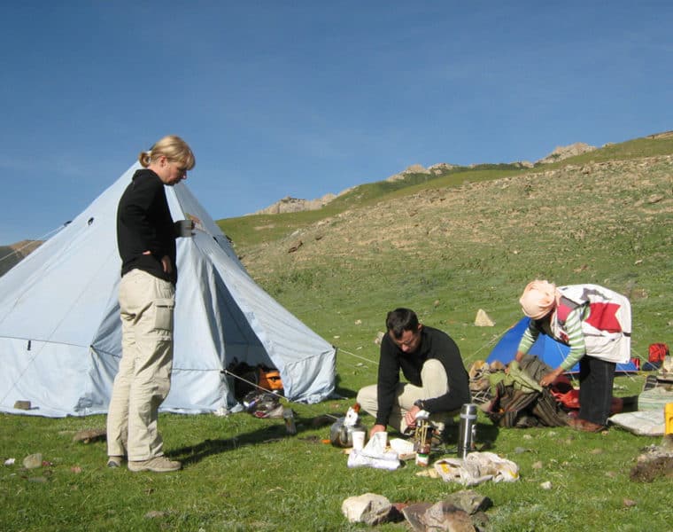 trekking into chinese famous mounts and waters east china