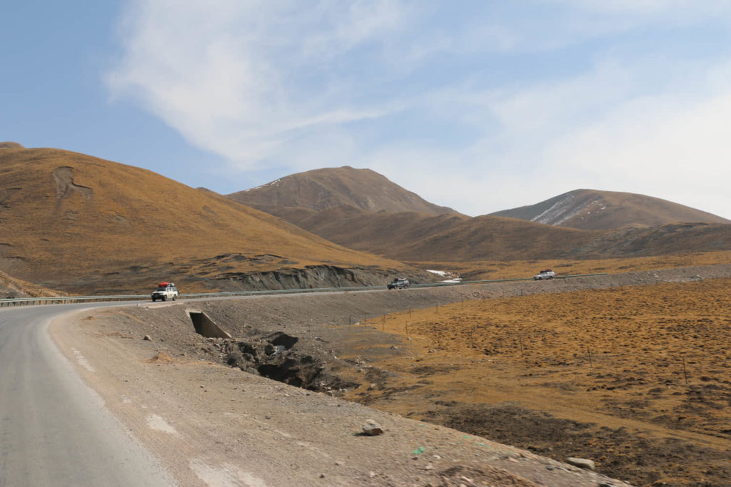 2018 Malaysia Group Drove through China01