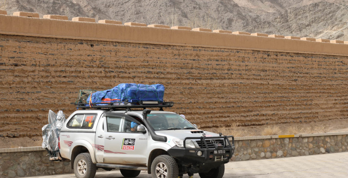 2018 Malaysia Group Drove through China