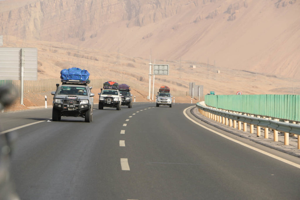 2018 Malaysia Group Drove through China04