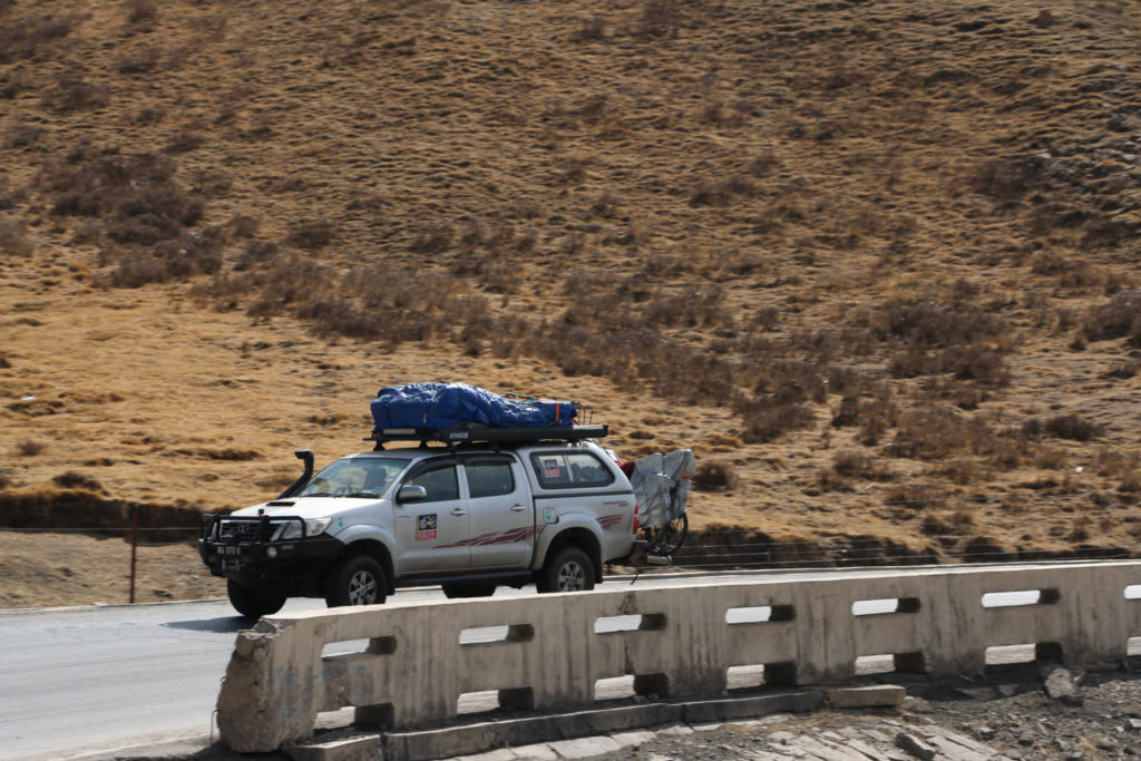 2018 Malaysia Group Drove through China13