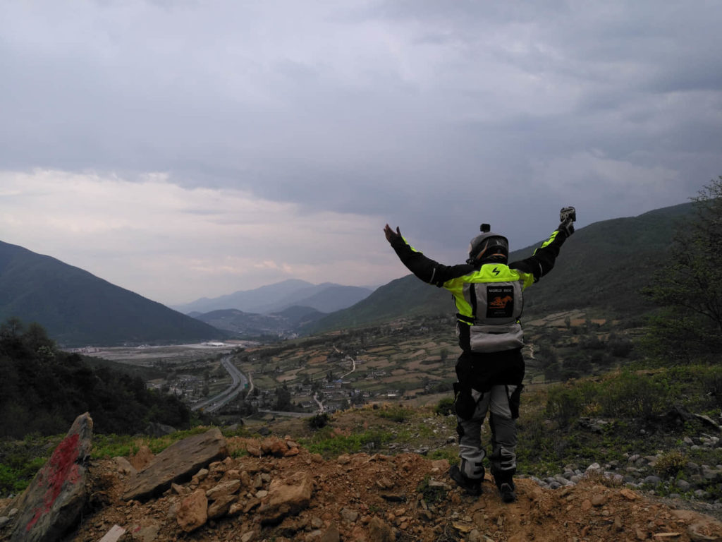 2018 Riding through China 17