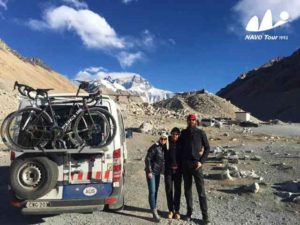 2017 Group from Australia drive through China and Tibet