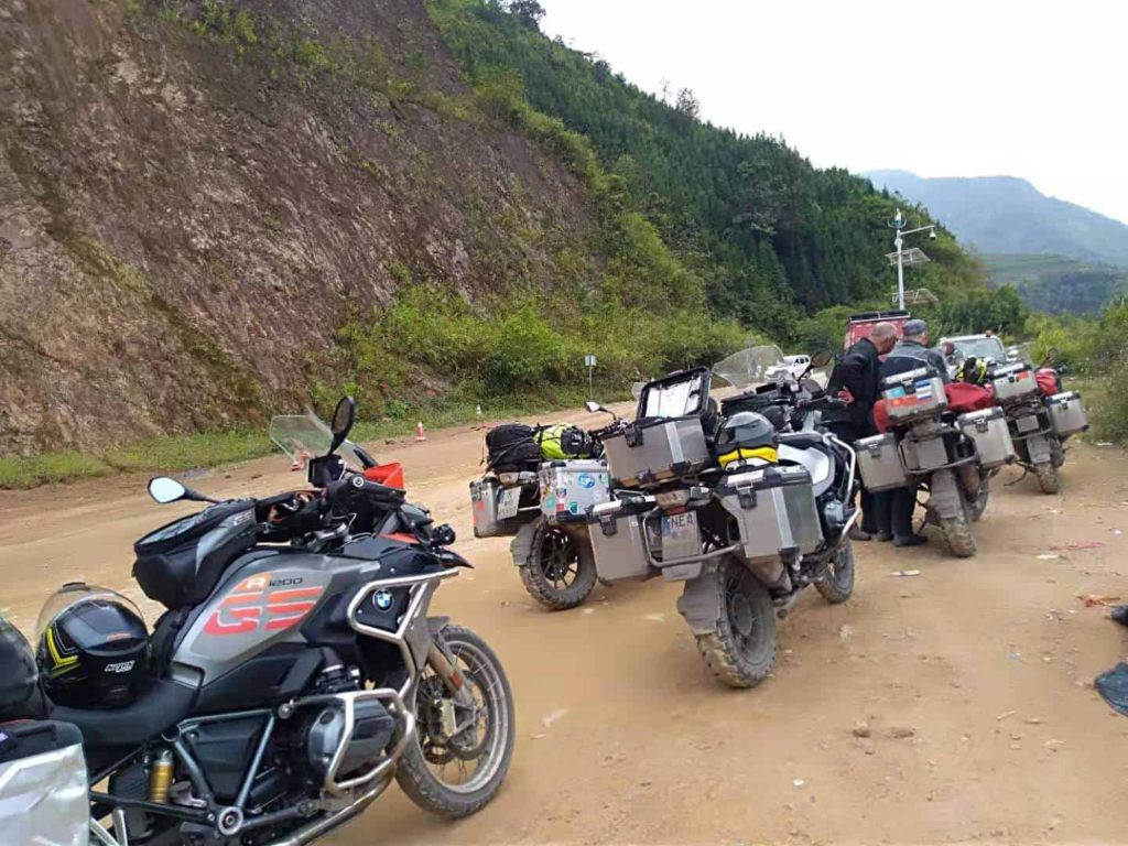 Motorcycling tour à travers la Chine 07